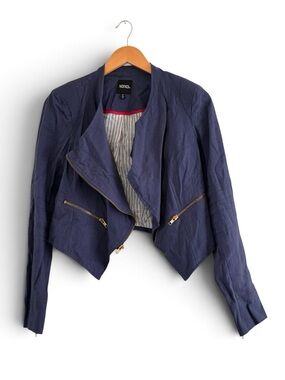 Xoxo | Like new blue linen blend cropped fitted moto jacket blazer size medium